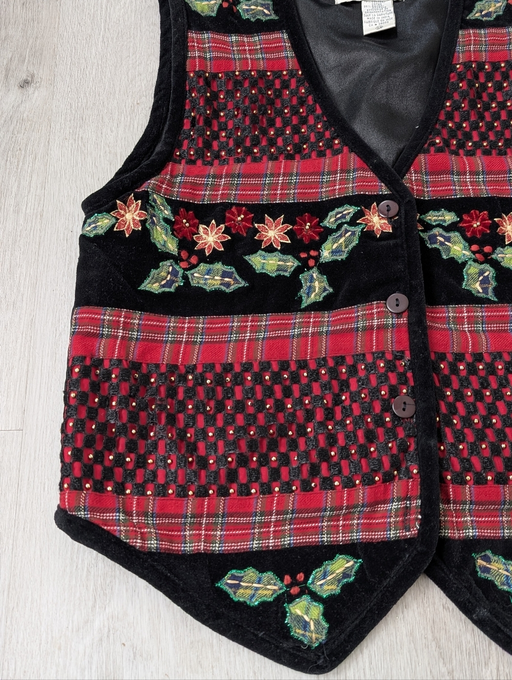 Vintage CLEO Festive Red & Black Plaid Embroidered Christmas Holiday Vest Sz XS - Picture 4 of 11